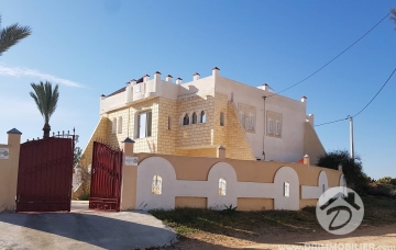 V 243 -                            بيع
                           Villa Djerba